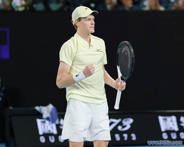 辛纳澳网男单成功卫冕，兹维列夫大满贯再获亚军