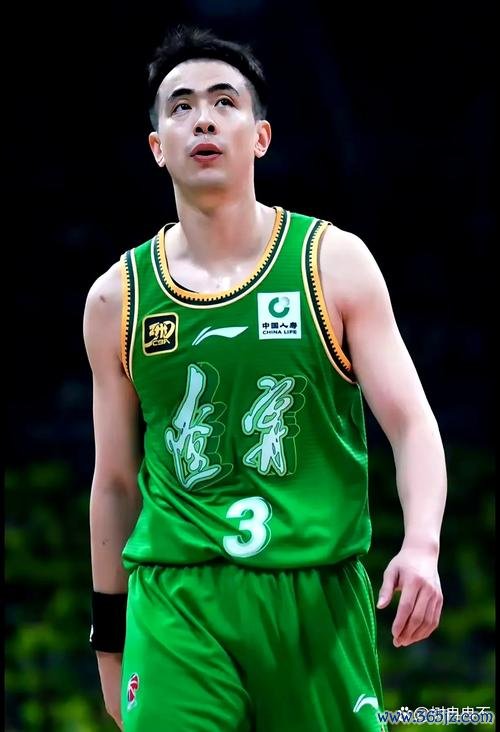 辽宁力克新疆 张镇麟21分赵继伟12+13 阿不都贡献17分