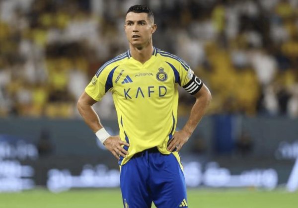 Z6尊龙凯时 C罗深深绝望！沙特霸主4-1狂胜+斩获13连胜7分领跑 49岁名帅太神了