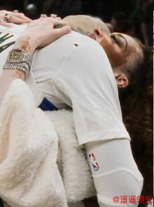 库兹马未婚妻温妮亲临现场观看雄鹿险胜湖人，赛季多次助威引猜测好事将近？